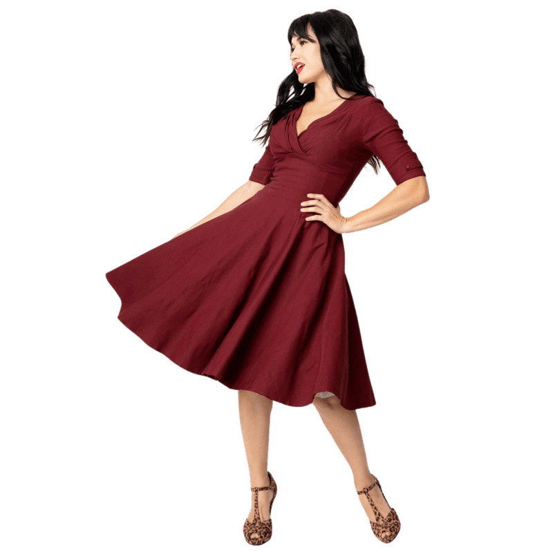 Šaty tmavo-červené s áčkovou sukňou