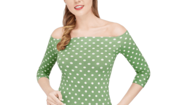 Tričko zelené s bielymi bodkami a odhalenými ramenami